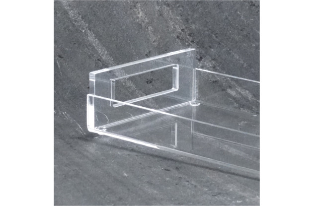 BANDEJA EM ACRÍLICO COM ALÇA CRISTAL 28X11