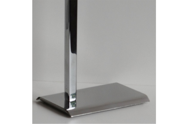 PAPELEIRA DE PISO COM BASE RETANGULAR CROMADA 