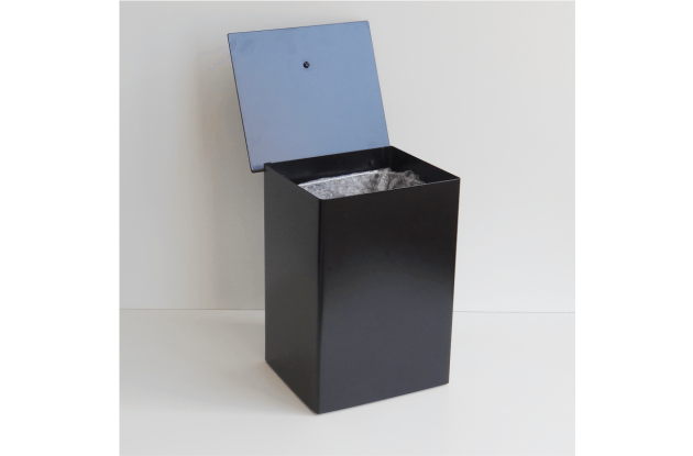 LIXEIRA RETANGULAR EM INOX BLACK COM TAMPA ARTICULADA 27x19X16,5cm