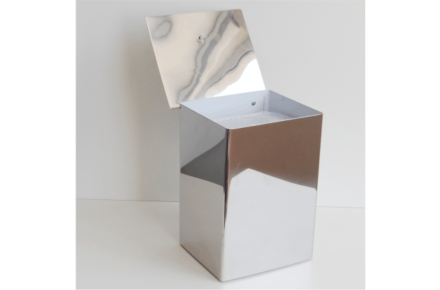 LIXEIRA EM INOX CROMADO COM TAMPA ARTICULADA  27x19X15cm