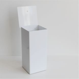 LIXEIRA QUADRADA EM INOX PINTADO COM TAMPA ARTICULADA  29x13X13cm