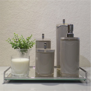 Bandeja Cromada Espelho e Metal com Alça Reta 20x30cm