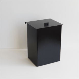 Lixeira Retangular Black com Tampa Articulada 27x19cm